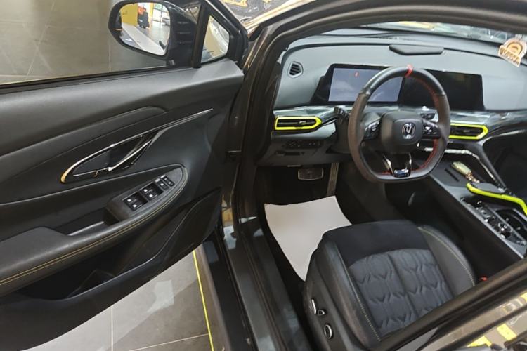 Used CHANGAN UNI-T 2022 1.5T Sport Edition Flagship Version Driver Seat
