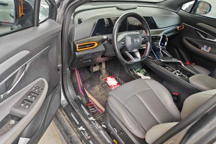 Used CHANGAN UNI-T 2022 1.5T Prestige Version Driver Seat