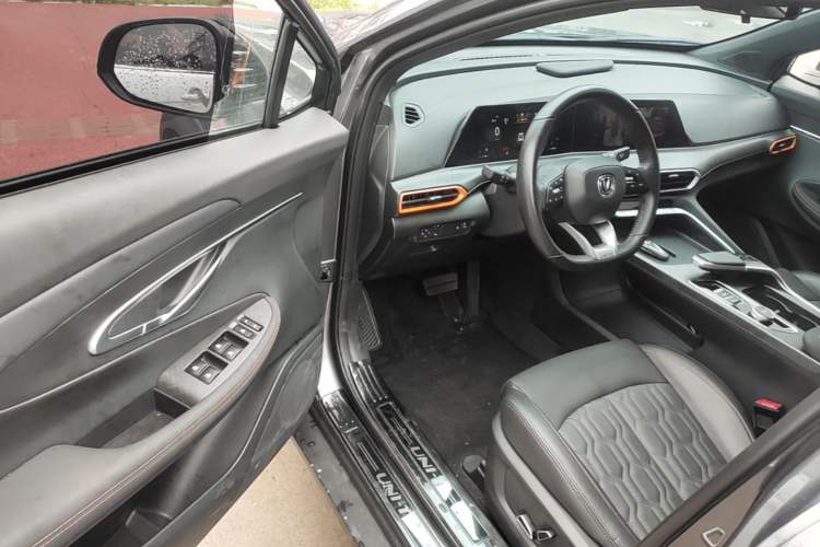 Used CHANGAN UNI-T 2022 2.0T Prestige Version Driver Seat
