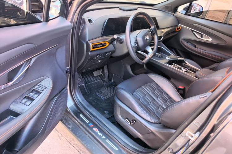 Used CHANGAN UNI-T 2022 1.5T Prestige Version Driver Seat