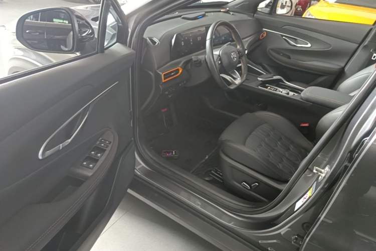 Used CHANGAN UNI-T 2022 1.5T Prestige Version Driver Seat