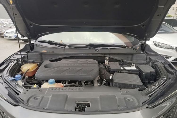 Used CHANGAN UNI-T 2022 1.5T Prestige Version Engine Bay