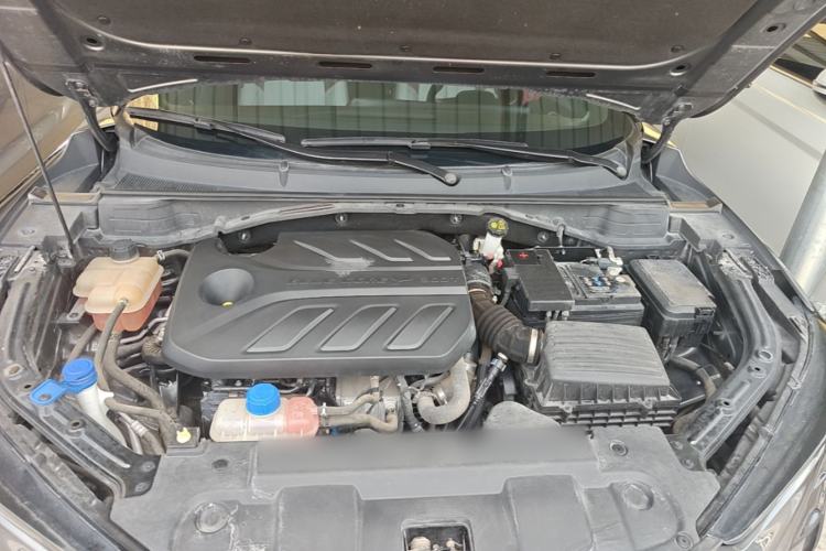 Used CHANGAN UNI-T 2022 1.5T Prestige Version Engine Bay