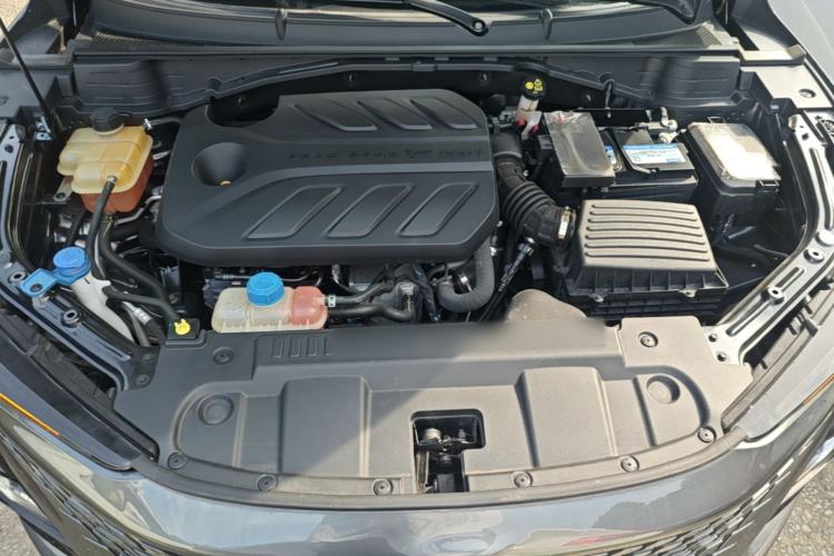 Used CHANGAN UNI-T 2022 1.5T Prestige Version Engine Bay