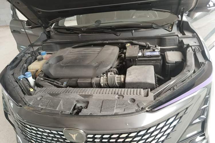 Used CHANGAN UNI-T 2022 2.0T Sport Edition Premium Version Engine Bay