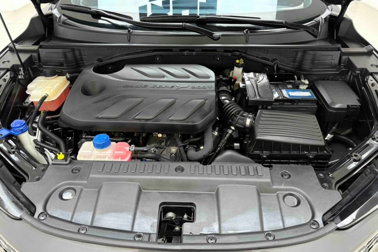 Used CHANGAN UNI-T 2022 1.5T Sport Edition Flagship Version Engine Bay