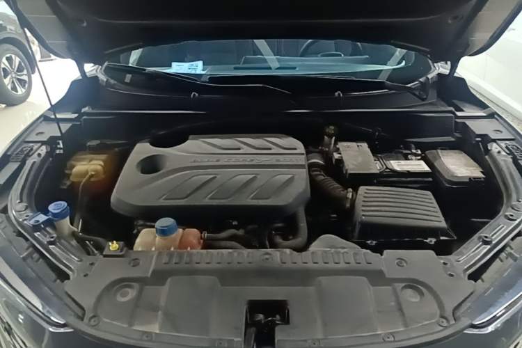 Used CHANGAN UNI-T 2022 1.5T Flagship Edition Engine Bay