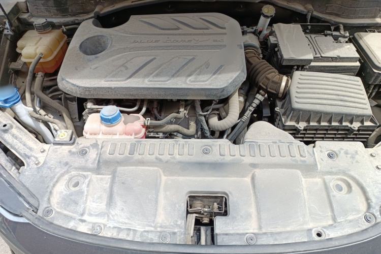 Used CHANGAN UNI-T 2022 1.5T Luxury Edition Engine Bay