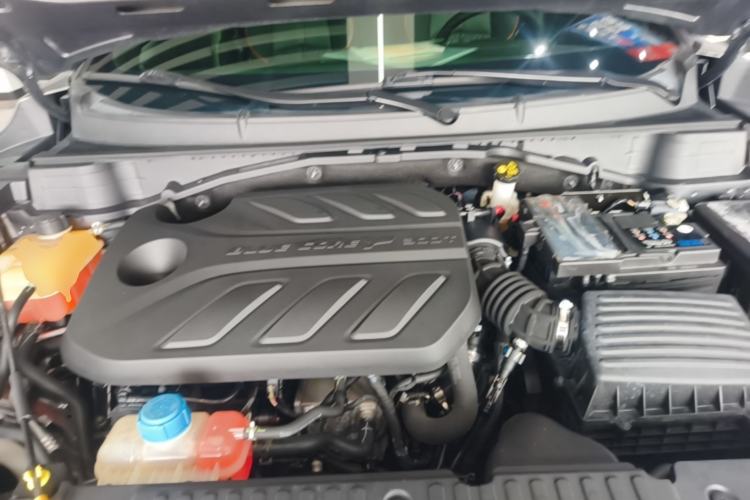 Used CHANGAN UNI-T 2022 1.5T Prestige Version Engine Bay