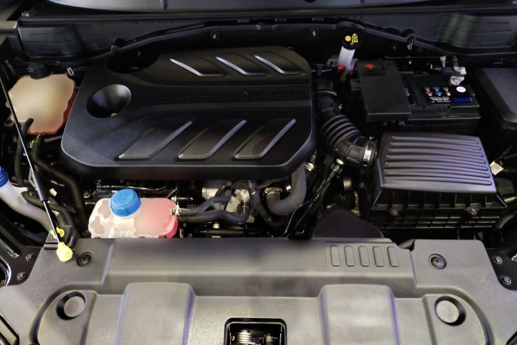 Used CHANGAN UNI-T 2022 1.5T Luxury Edition Engine Bay