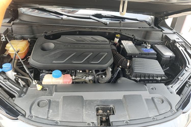Used CHANGAN UNI-T 2022 1.5T Luxury Edition Engine Bay