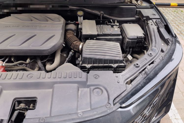 Used CHANGAN UNI-T 2022 1.5T Sport Edition Premium Version Engine Bay Left