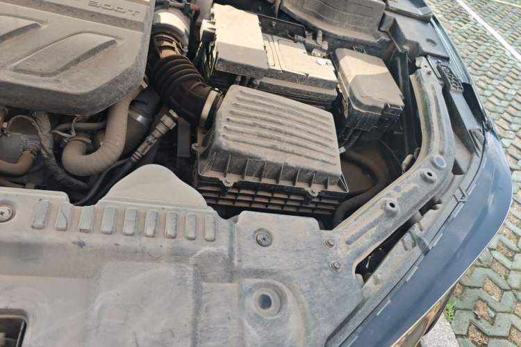 Used CHANGAN UNI-T 2022 1.5T Sport Edition Premium Version Engine Bay Left