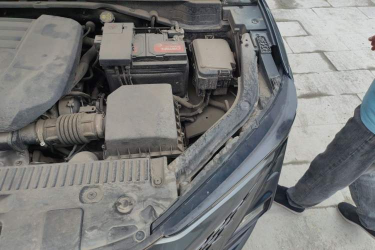 Used CHANGAN UNI-T 2022 2.0T Flagship Edition Engine Bay Left