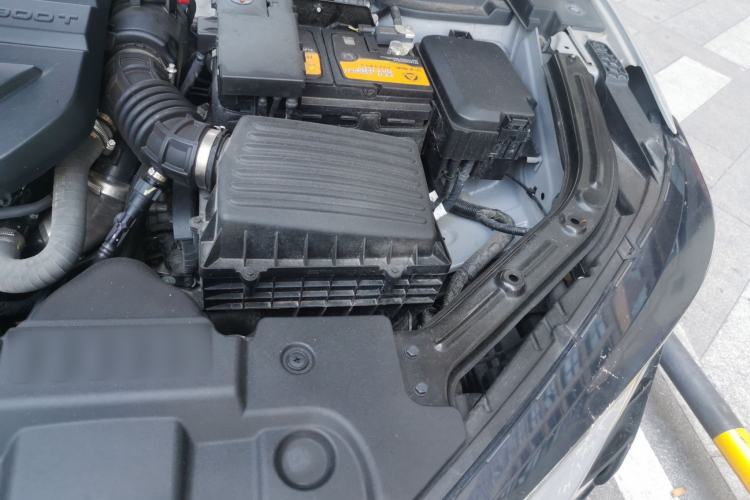 Used CHANGAN UNI-T 2022 1.5T Flagship Edition Engine Bay Left