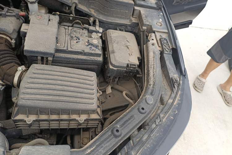 Used CHANGAN UNI-T 2022 1.5T Flagship Edition Engine Bay Left