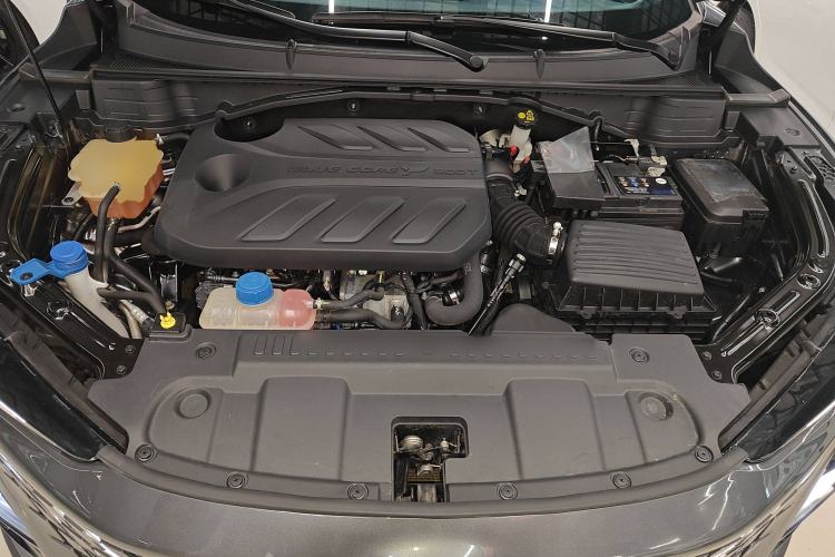 Used CHANGAN UNI-T 2022 1.5T Prestige Version Engine Bay