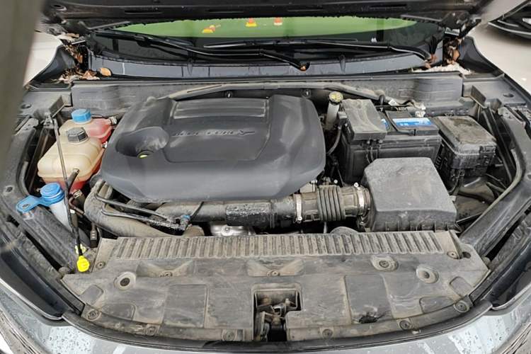 Used CHANGAN UNI-T 2022 2.0T Flagship Edition Engine Bay