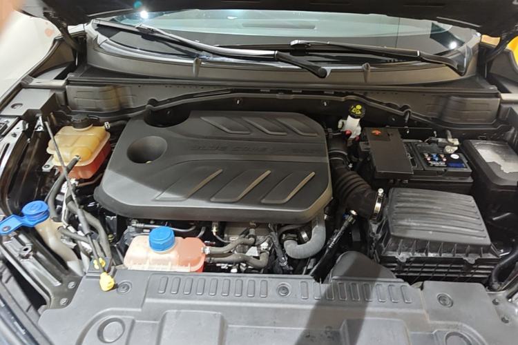 Used CHANGAN UNI-T 2022 1.5T Sport Edition Flagship Version Engine Bay