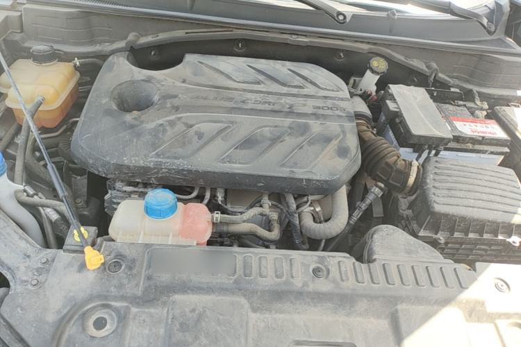 Used CHANGAN UNI-T 2022 1.5T Prestige Version Engine Bay