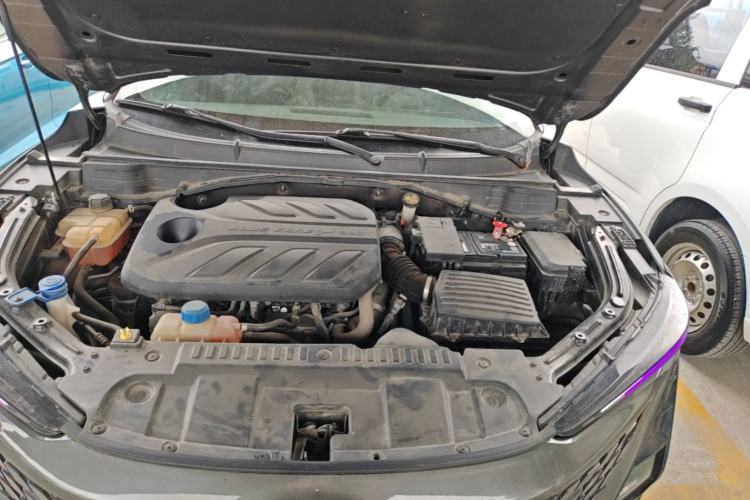 Used CHANGAN UNI-T 2022 1.5T Prestige Version Engine Bay