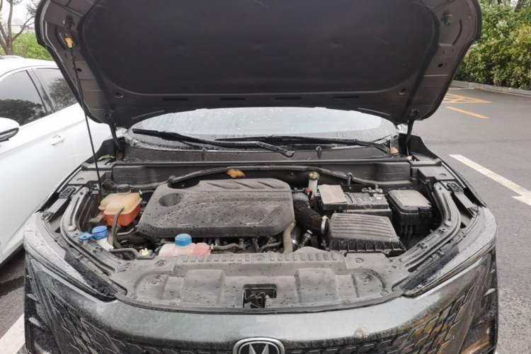 Used CHANGAN UNI-T 2022 1.5T Flagship Edition Engine Bay