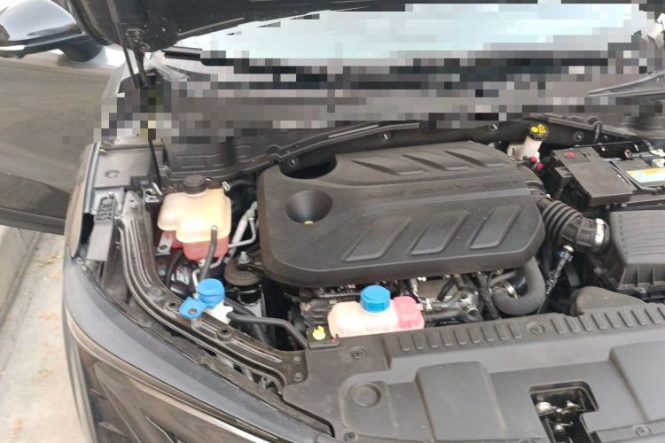 Used CHANGAN UNI-T 2022 1.5T Prestige Version Engine Bay Right