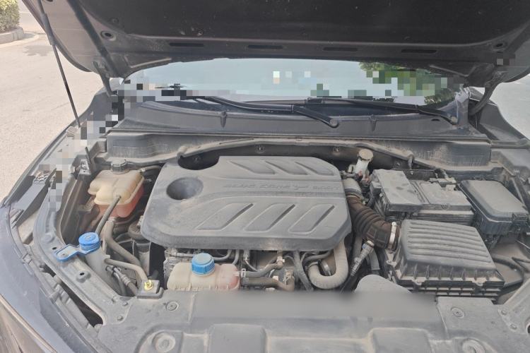 Used CHANGAN UNI-T 2022 1.5T Prestige Version Engine Bay Right
