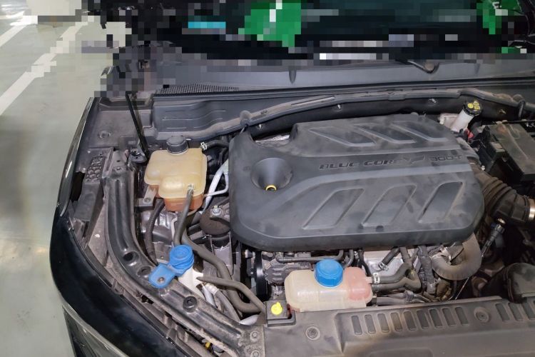 Used CHANGAN UNI-T 2022 1.5T Flagship Edition Engine Bay Right