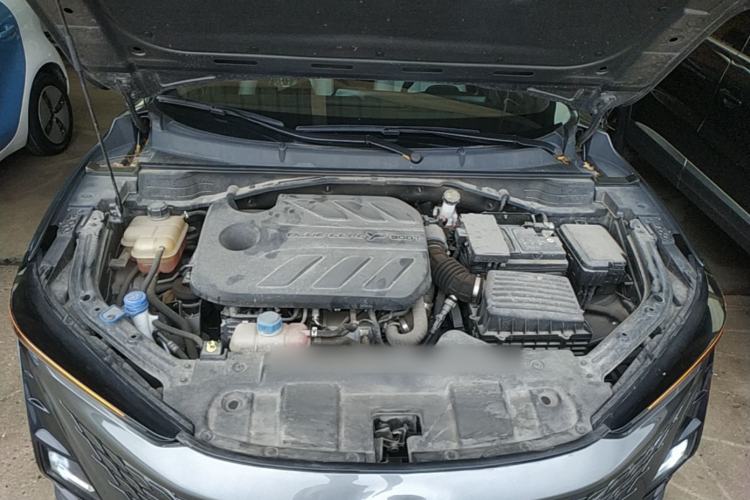 Used CHANGAN UNI-T 2022 1.5T Prestige Version Engine Bay