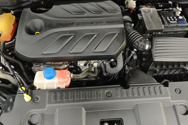 Used CHANGAN UNI-T 2022 1.5T Prestige Version Engine Bay