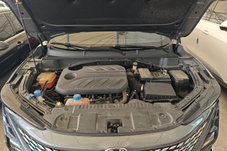 Used CHANGAN UNI-T 2022 1.5T Prestige Version Engine Bay