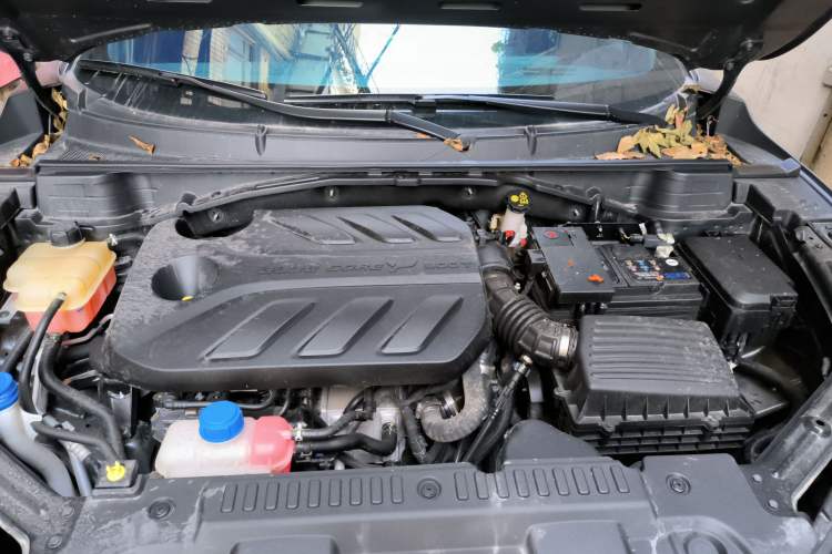 Used CHANGAN UNI-T 2022 1.5T Prestige Version Engine Bay