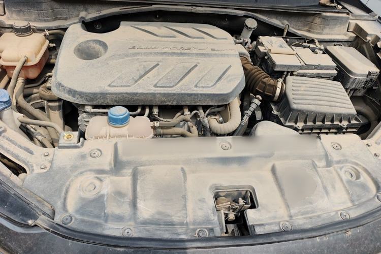Used CHANGAN UNI-T 2022 1.5T Prestige Version Engine Bay