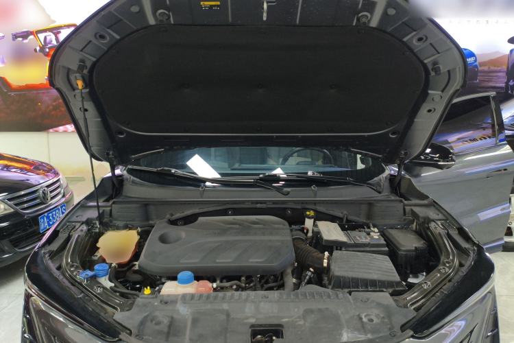 Used CHANGAN UNI-T 2022 1.5T Prestige Version Engine Bay