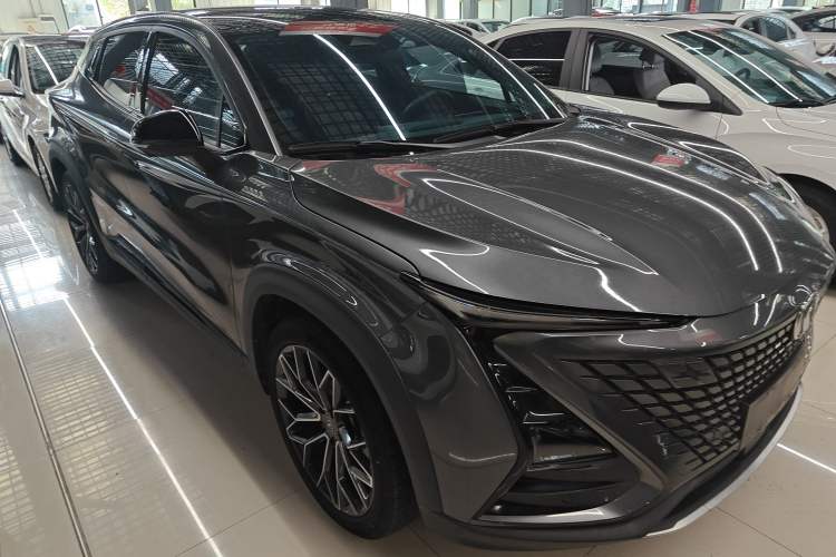 Used CHANGAN UNI-T 2022 1.5T Prestige Version Exterior 2