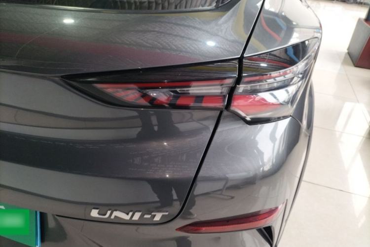 Used CHANGAN UNI-T 2022 1.5T Flagship Edition Exterior 3