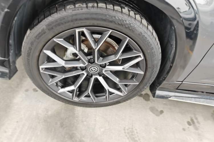 Used CHANGAN UNI-T 2022 1.5T Prestige Version Exterior 4