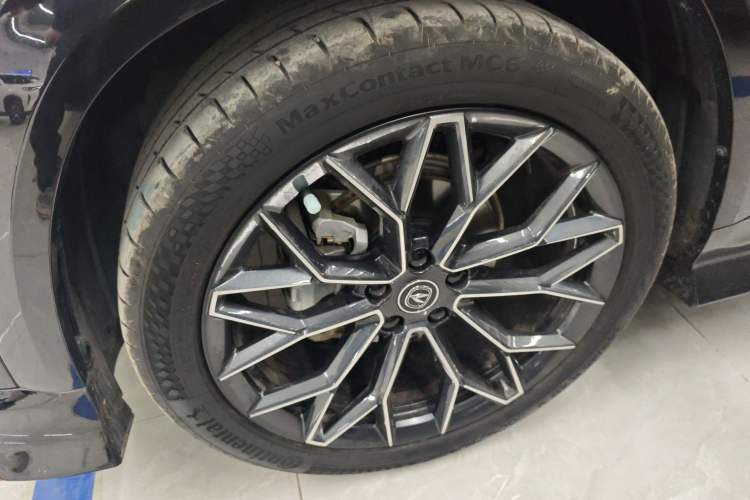 Used CHANGAN UNI-T 2022 1.5T Prestige Version Exterior 4