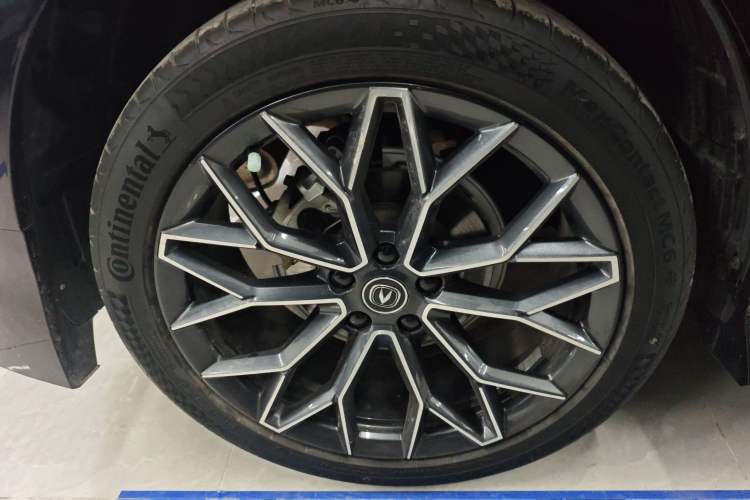 Used CHANGAN UNI-T 2022 1.5T Prestige Version Exterior 5
