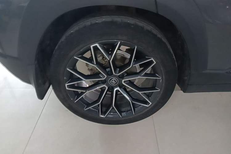 Used CHANGAN UNI-T 2022 1.5T Prestige Version Exterior 5