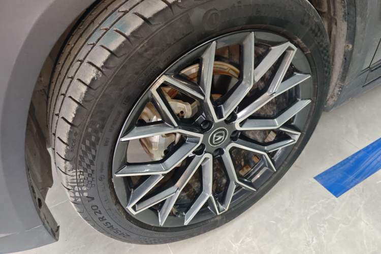 Used CHANGAN UNI-T 2022 1.5T Prestige Version Exterior 7