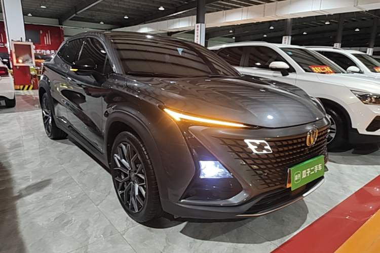 Used CHANGAN UNI-T 2022 1.5T Prestige Version Front Right 45 Deg
