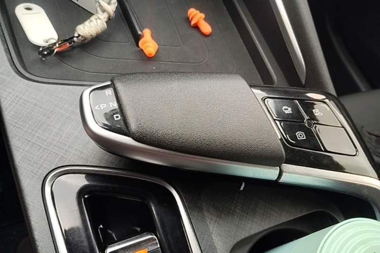 Used CHANGAN UNI-T 2022 1.5T Prestige Version Gear Lever