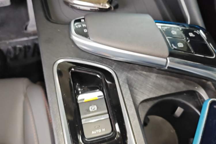 Used CHANGAN UNI-T 2022 1.5T Prestige Version Gear Lever