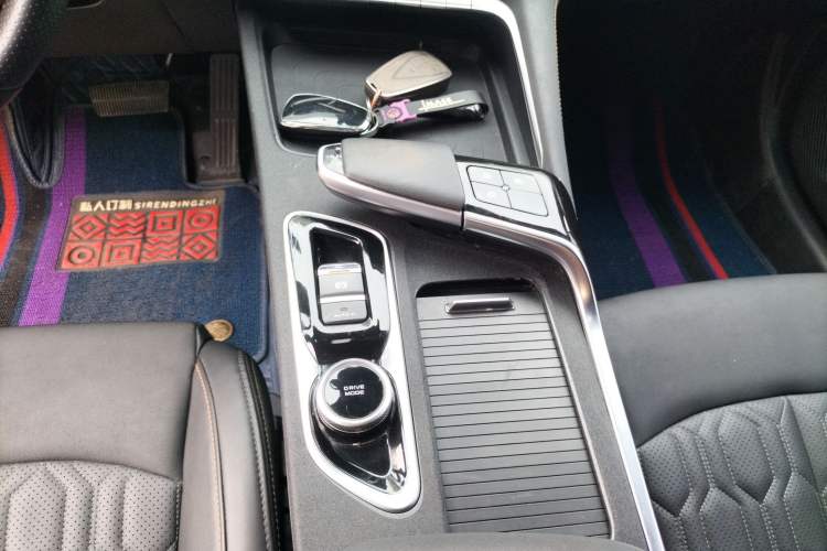 Used CHANGAN UNI-T 2022 1.5T Prestige Version Gear Lever