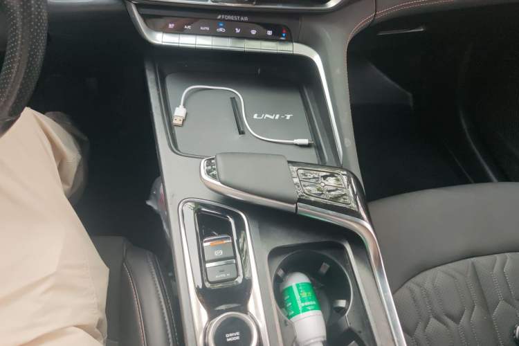 Used CHANGAN UNI-T 2022 1.5T Prestige Version Gear Lever