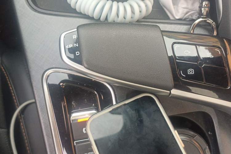 Used CHANGAN UNI-T 2022 1.5T Prestige Version Gear Lever