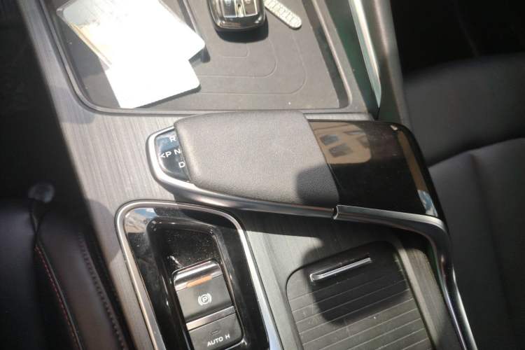 Used CHANGAN UNI-T 2022 1.5T Excellence Model Gear Lever