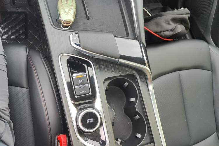 Used CHANGAN UNI-T 2022 1.5T Excellence Model Gear Lever